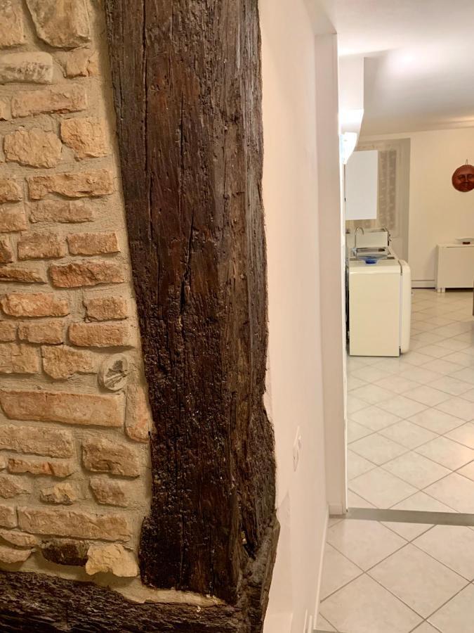 Storico Ombelico Di Parma Apartman Kültér fotó